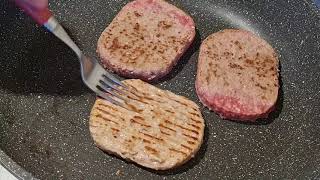 comment faire cuire des steaks congelés [upl. by Toddie]