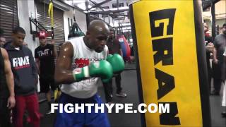 FLOYD MAYWEATHER BLASTS THE HEAVYBAG IN PREPARATION FOR MARCOS MAIDANA [upl. by Gunilla]