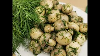 Knackige Champignons in köstlicher Marinade eingelegt Knackig und fantastisch lecker [upl. by Ehrman38]