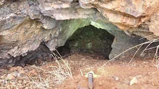 Hiking the River In Central Arizona  Indian Artifacts And Old Mines [upl. by Lehcor280]