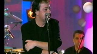 Dalaras amp Parios  S agapo giati eisai oraia live [upl. by Clancy405]