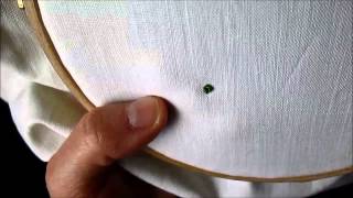 TUTO BRODERIE FACILE  le POINT DE NOEUD How to do a FRENCH KNOT [upl. by Eggett]