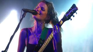 Hinds  Spanish Bombs The Clash live Manchester Academy 3 131118 [upl. by Notslah]