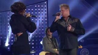 Rascal Flatts featKelly Clarkson  What Hurts The Most LIVE [upl. by Odell]