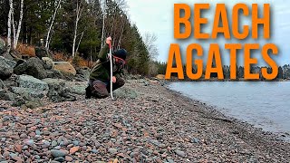 Finding Agates on the Beach  A Quick Rock Hunt [upl. by Nnaitsirk]