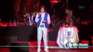 Camilo Sesto  Quieres ser mi Amante  Movistar Arena Stgode Chile  18102015 [upl. by Anerol]