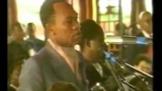 Mobutu face aux journalistes le 24 Avril 1990 apres son discours de democratisation [upl. by Anirdua66]