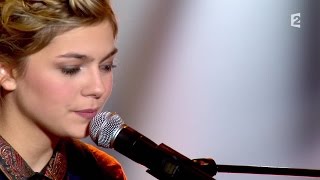 Louane chante Maman live  Une Nuit avec les Héros de la Santé [upl. by Elehcin]