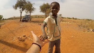 GOCCIA DOPO GOCCIA • Portando acqua in Burkina Faso Africa [upl. by Asaeret486]