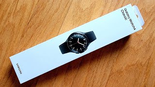 Samsung Galaxy Watch4 Classic Black  Unboxing HandsOn Pairing and Comparing [upl. by Thrasher744]