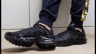 NIKE TN AIR MAX PLUS ON FOOT SNEAKER REVIEW amp UNBOXING BLACK [upl. by Grayson256]