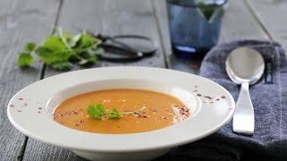 Søtetpotetsuppe med rød curry  Trines Mat [upl. by Arva]