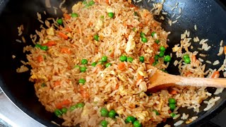 HOW TO MAKE A DELICIOUS CHINESE FRIED RICE RECIPE [upl. by Nael]