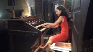 Lydie Solomon à lorgue dans la Toccata de Ravel [upl. by Einra]