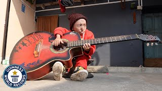 Life As The Shortest Man In The World  Guinness World Records [upl. by Nerek363]