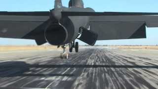 U2 spy plane landing at Beale AFB U2 raw video [upl. by Nayt94]