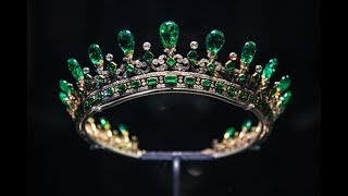 Top 10 Beautiful and Magnificent Tiara Collection In The World [upl. by Devlen]