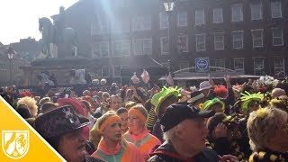 Karneval in Düsseldorf gestartet So feiern die Jecke Altweiber [upl. by Gellman]