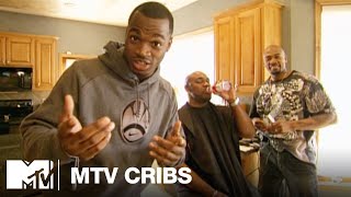 Adrian Peterson Jared Allen amp Willis McGahee  MTV Cribs [upl. by Eberly]