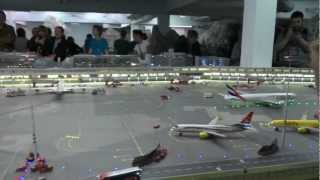 Aeropuerto de Hamburgo en miniatura  Miniatur Wunderland Hamburg Flughafen [upl. by Ahsael]