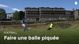 Technique pour marquer un but  balle piquée  Football [upl. by Erodisi]