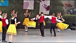 German folk dance  Der Lauschaer Galopp [upl. by Drallim241]