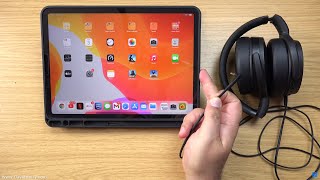 How To Connect Wired Headphones To An iPad Pro 2020  USB C To 35mm TRRS Headphone amp Mic Adapter [upl. by Vasquez]